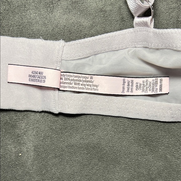 Victoria's Secret Gray Lace Dream Angels Lined Demi Underwire Bra 38DDD - Picture 11 of 12